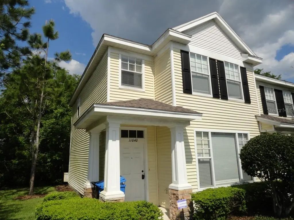 11040 Black Swan Court, SEFFNER