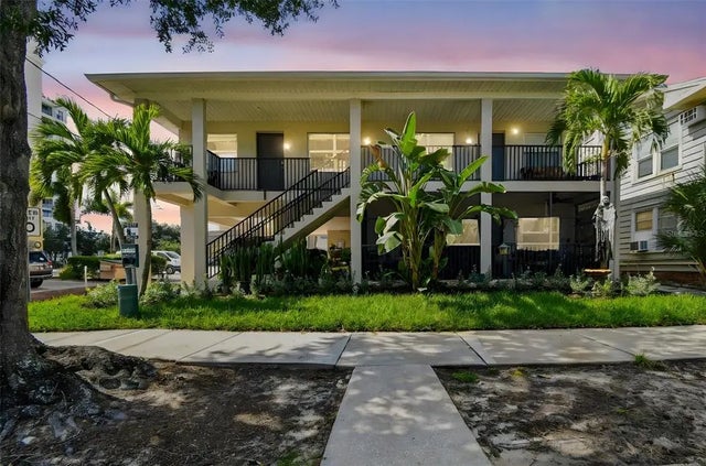 210 6th Avenue N 9, ST PETERSBURG