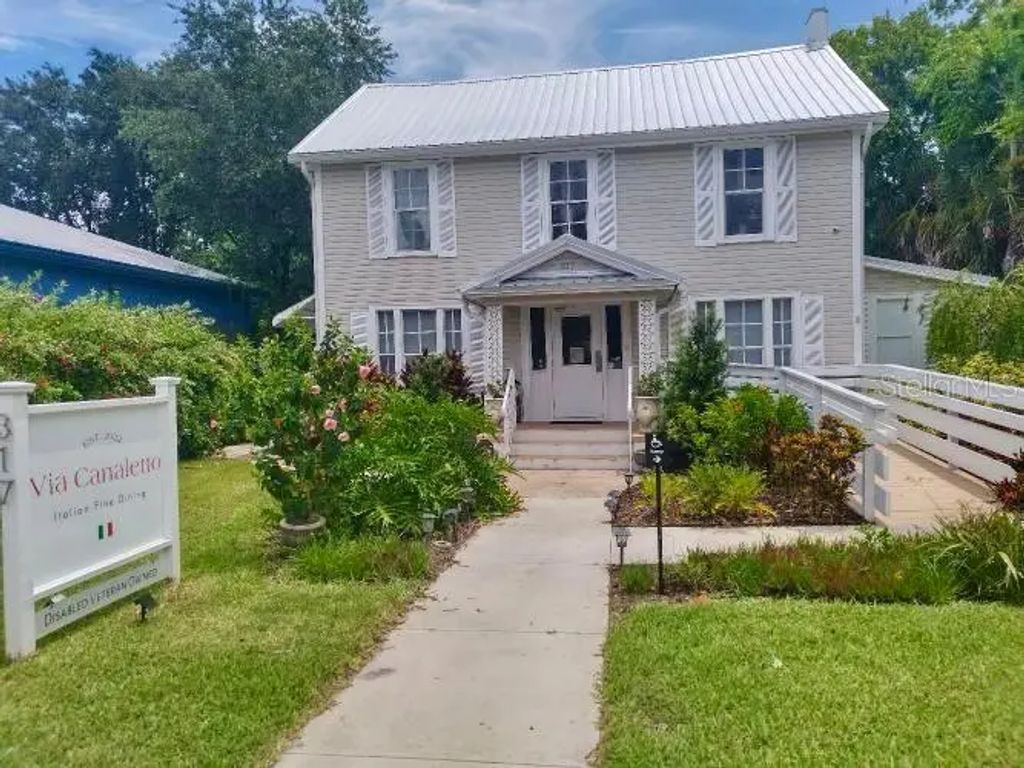 317 N Orange Street, NEW SMYRNA BEACH