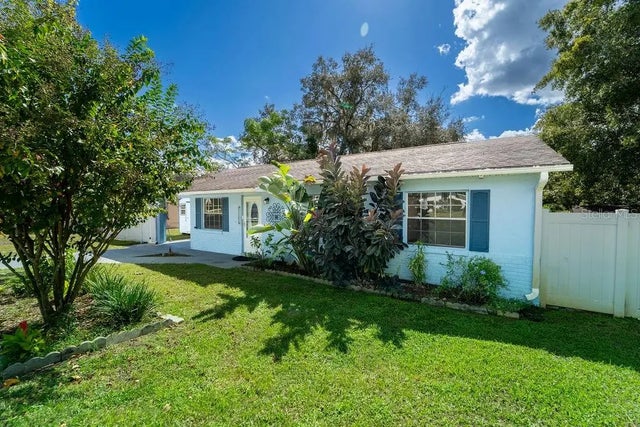 121 Debary Drive, DEBARY