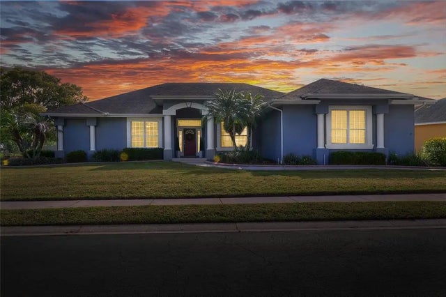 5810 Lake Victoria Drive, LAKELAND