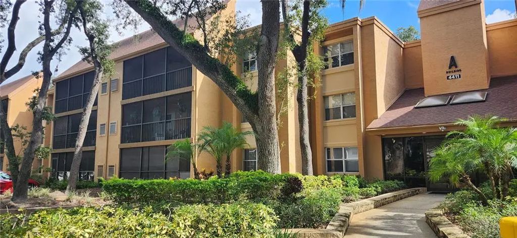 4411 Shady Terrace Lane 214, TAMPA
