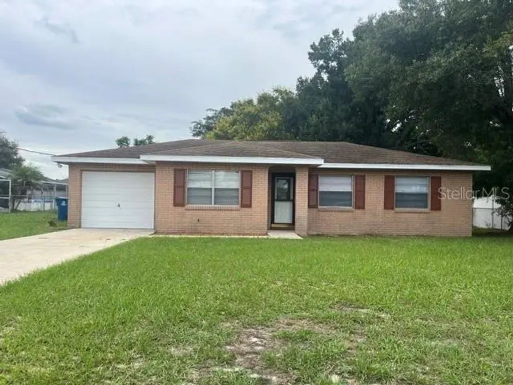 418 E Hillcrest Avenue, LAKE WALES