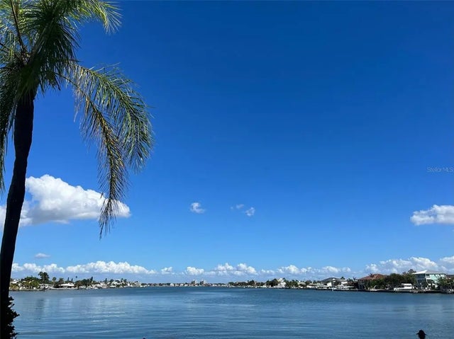 5555 Gulf Boulevard 406, ST PETE BEACH