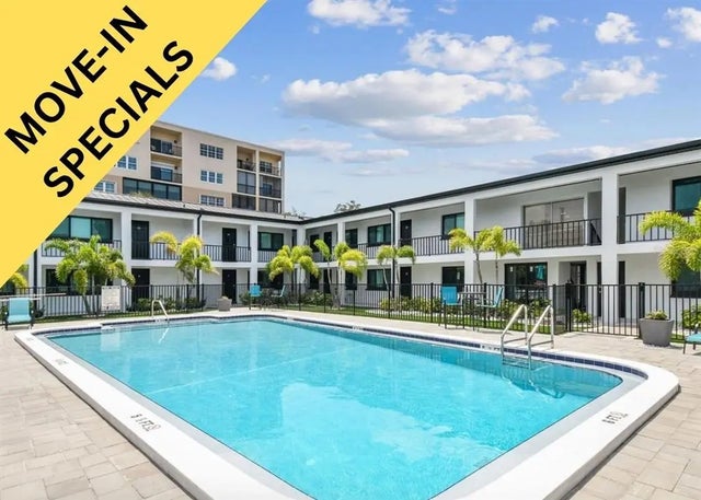 2942 W Bay Drive 8, BELLEAIR BLUFFS