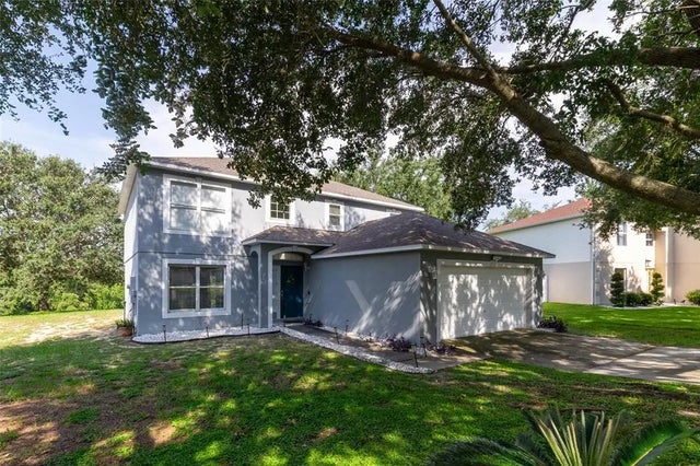 1104 Chateau Circle, MINNEOLA