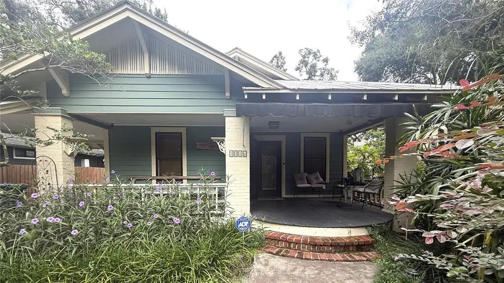 1016 E Powhatan Avenue, TAMPA