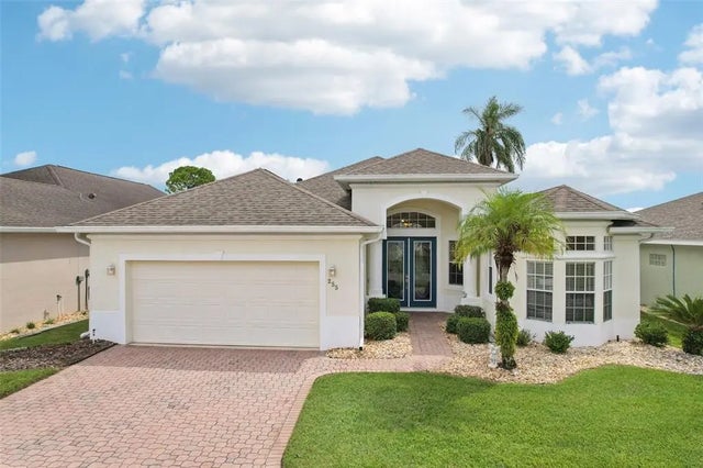 255 Royal Palm Drive, DAVENPORT