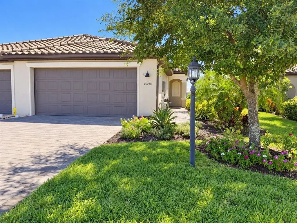 15914 Clear Skies Place, BRADENTON