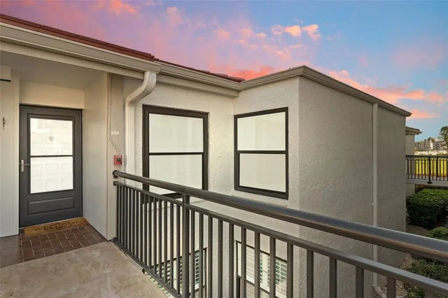 6210 Sun Boulevard 206, ST PETERSBURG
