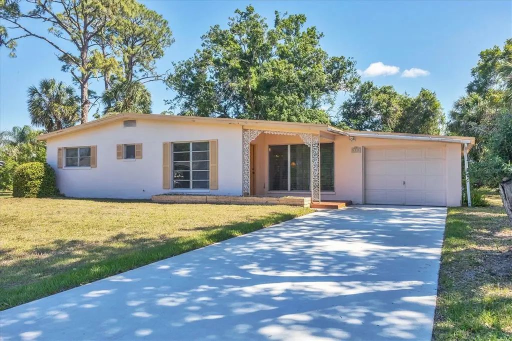 2538 Lakeshore Circle, PORT CHARLOTTE