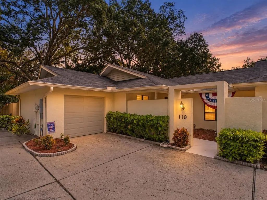 119 Parkside Colony Drive, TARPON SPRINGS