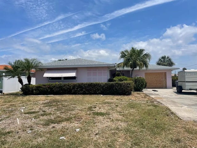 11365 4th Street E, TREASURE ISLAND