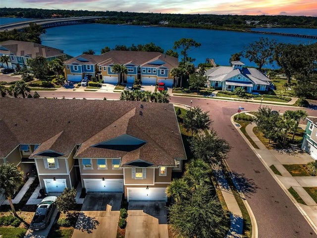 2315 Sunset Wind Loop, OLDSMAR