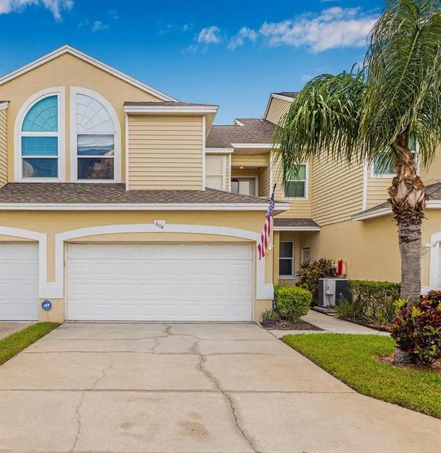 1050 Starkey Road 604, LARGO