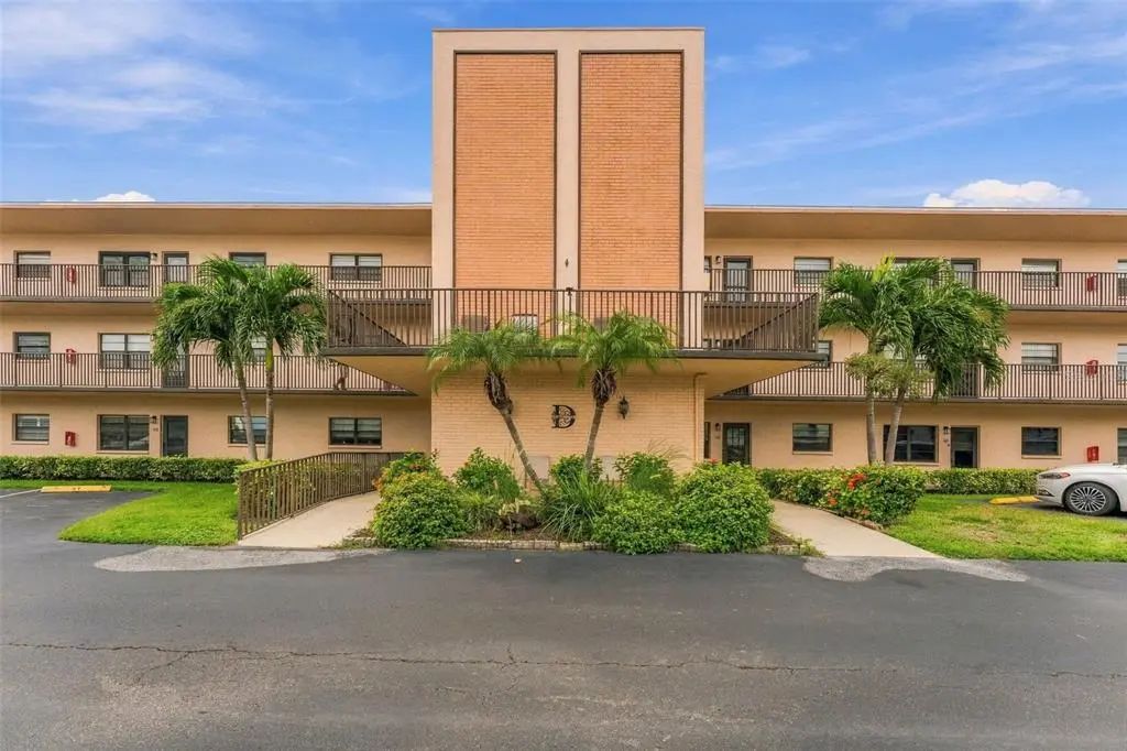 5971 Terrace Park Drive N 108, ST PETERSBURG