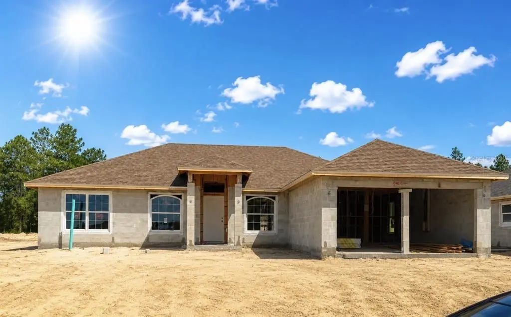 685 W Hallam Drive, DUNNELLON