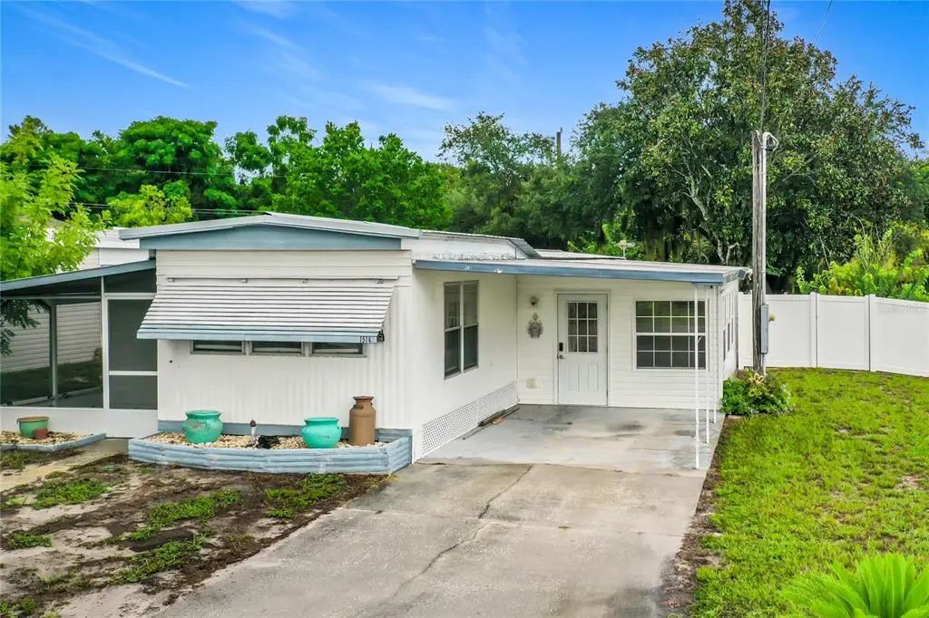 1514 Ridge Road, TAVARES