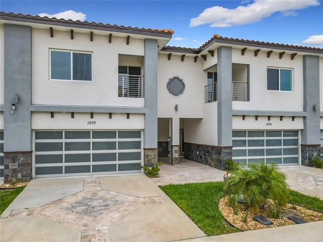 1870 Brentwood Court, DAVENPORT