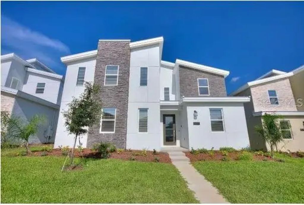9254 Sommerset Hills Drive, DAVENPORT