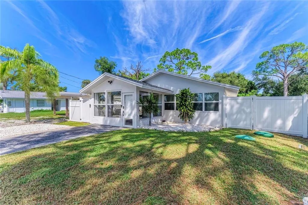 1841 Joyce Street, SARASOTA
