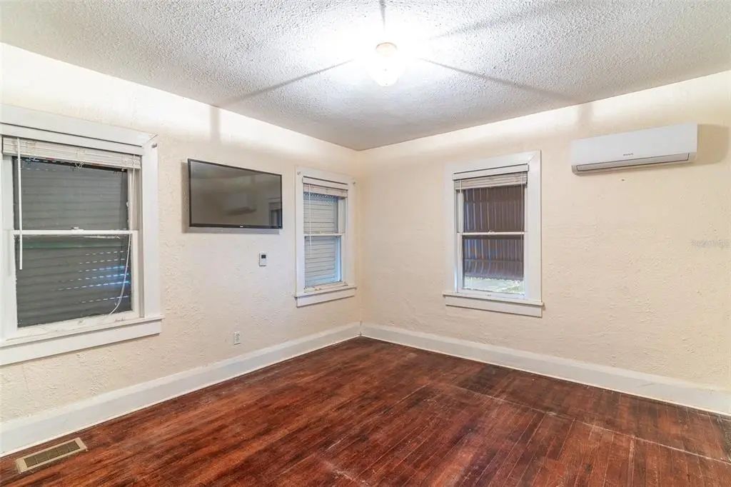 16 of 45 - 528 S 8th Street, LAKE WALES, FL
