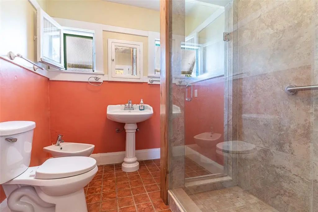 18 of 45 - 528 S 8th Street, LAKE WALES, FL