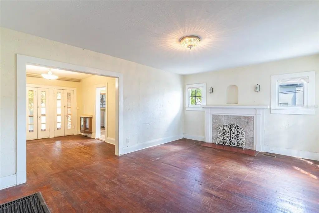 6 of 45 - 528 S 8th Street, LAKE WALES, FL