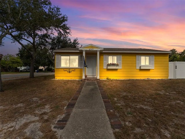 6349 10th Avenue S, GULFPORT