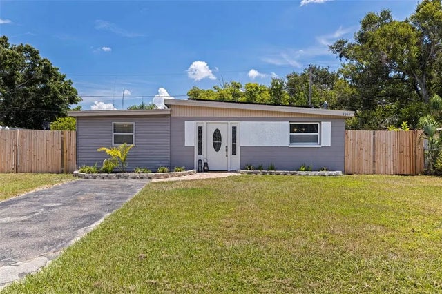 9297 84th Street, SEMINOLE