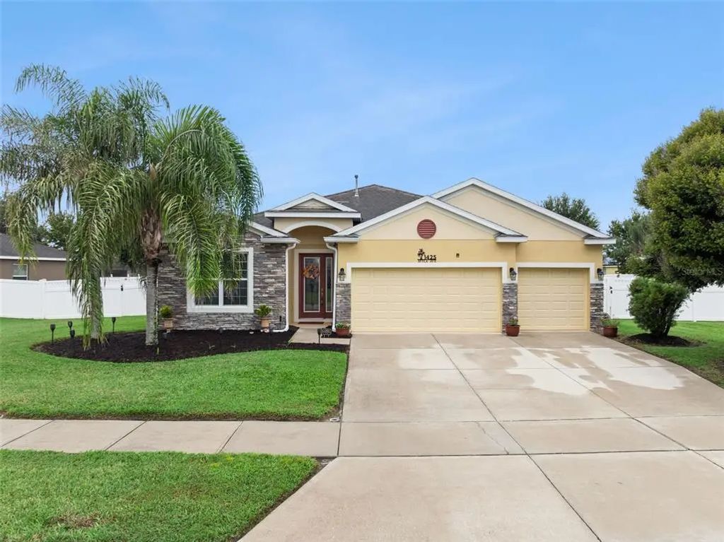 1425 Avila Ave, DELTONA