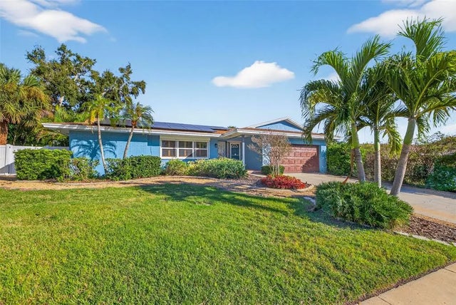 11275 Apache Place, LARGO