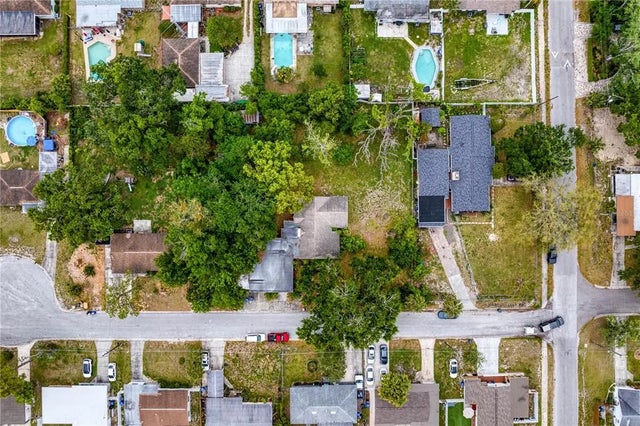 805 W 129th Avenue, TAMPA