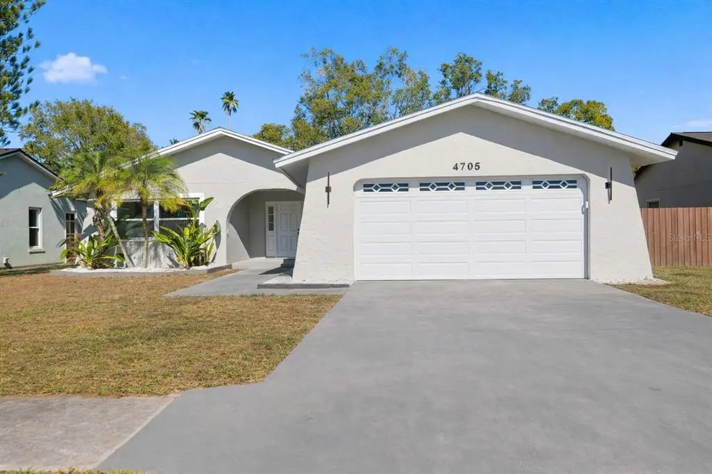 4705 Cypress Tree Drive, TAMPA