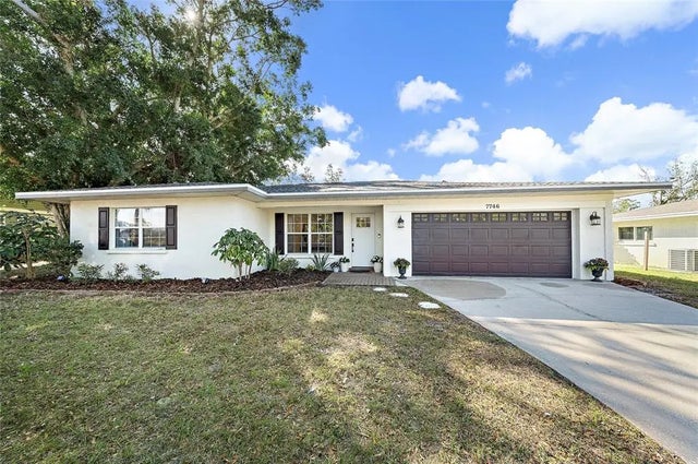 7746 Westmoreland Drive, SARASOTA