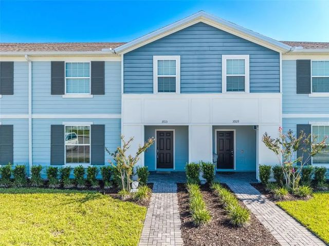 3713 Pacific Lane, DAVENPORT