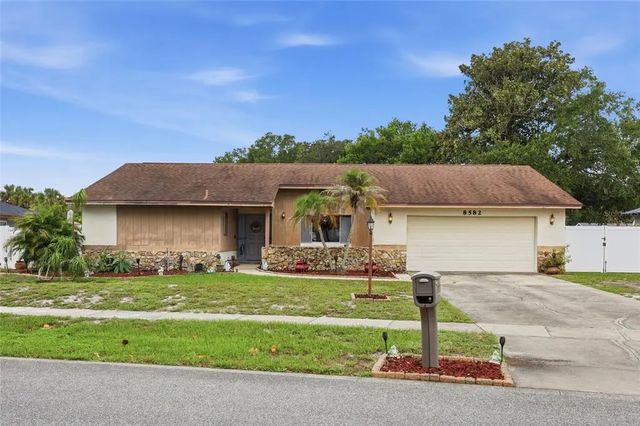 8582 Cedar Cove Drive, ORLANDO