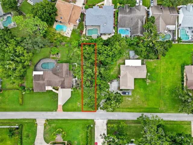 15507 1/2 N Himes Avenue, TAMPA