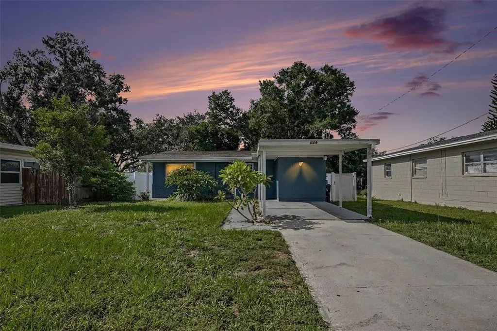 4516 W Paxton Avenue, TAMPA