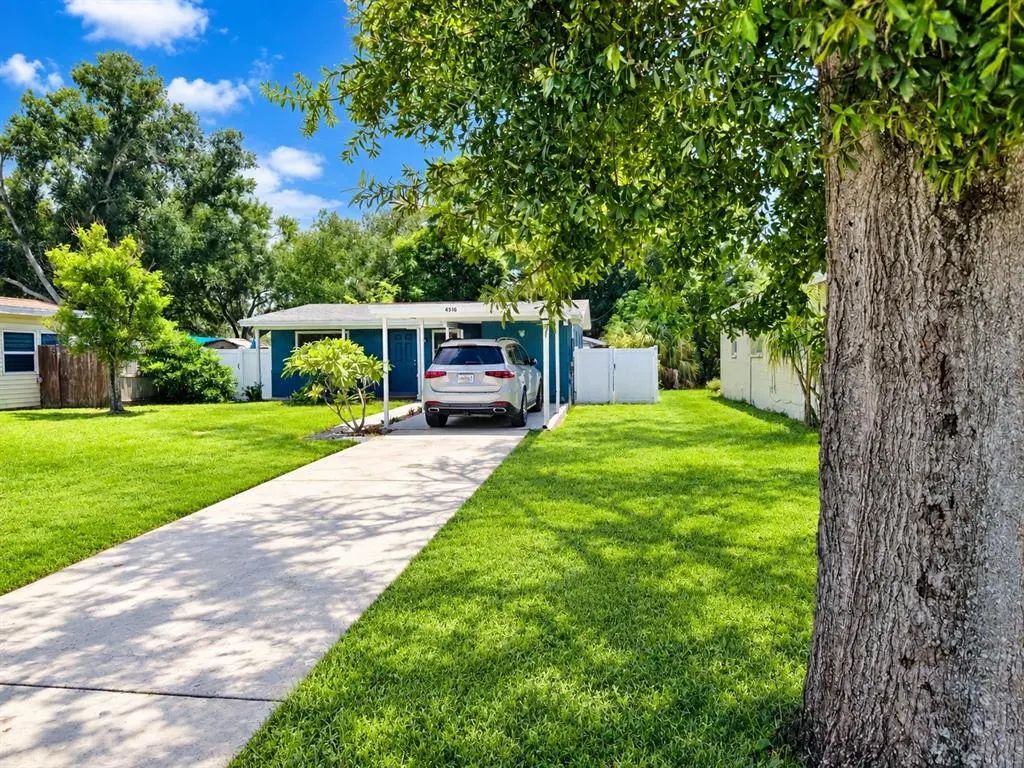 4516 W Paxton Avenue, TAMPA