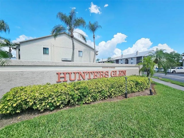 2067 Hunters Glen Drive 313, DUNEDIN