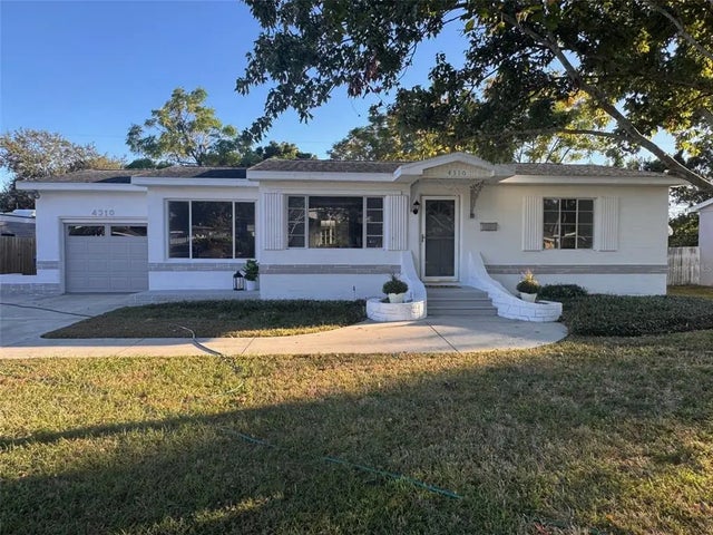 4310 Yardley Avenue N, ST PETERSBURG