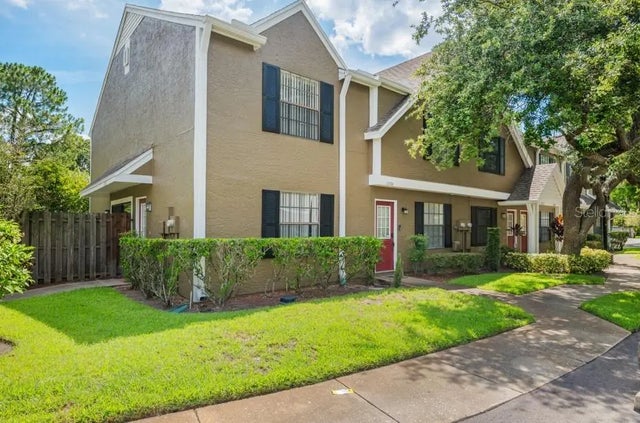 16504 Lake Brigadoon Circle, TAMPA