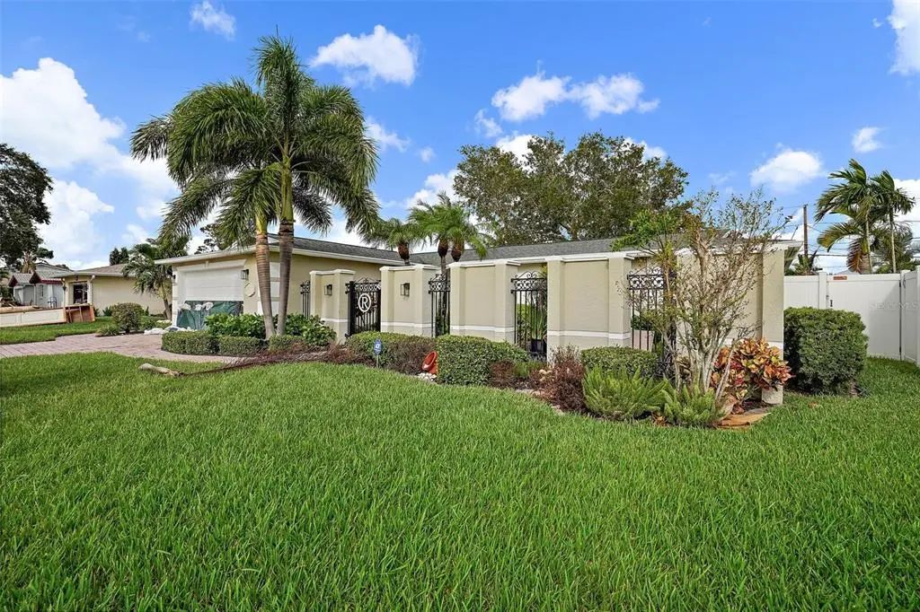 2059 Montana Avenue Ne, ST. PETERSBURG