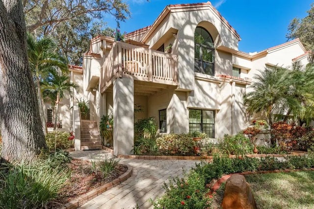 334 Los Prados Drive 421, SAFETY HARBOR