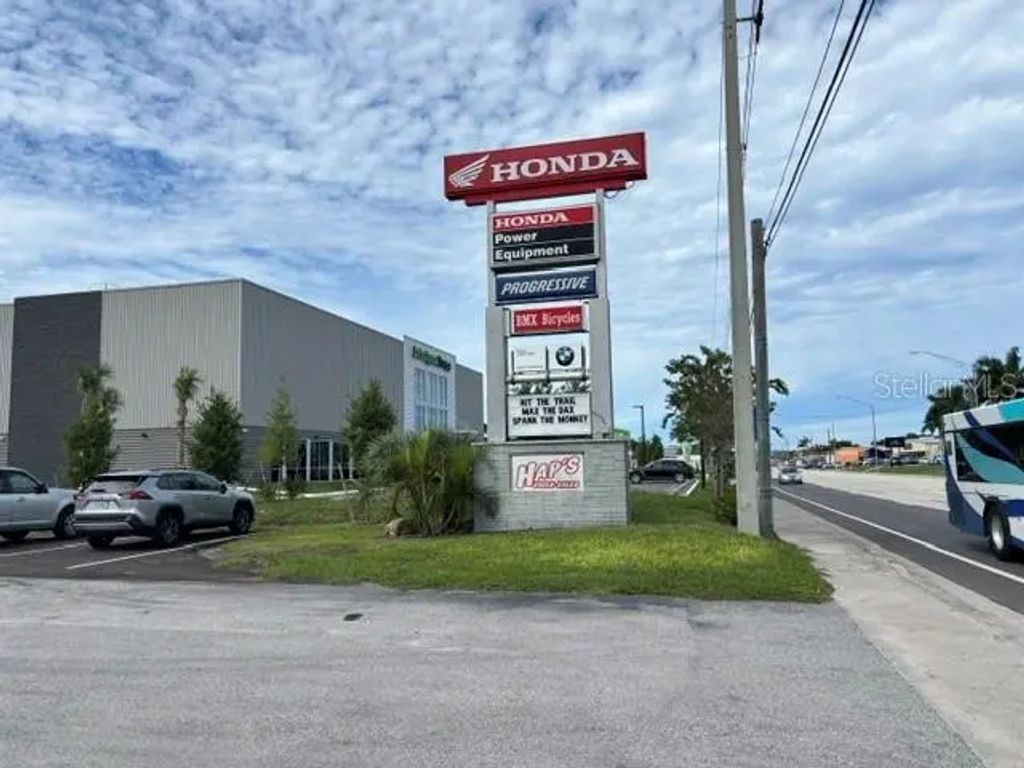 9 of 83 - 2530 17th Street, SARASOTA, FL