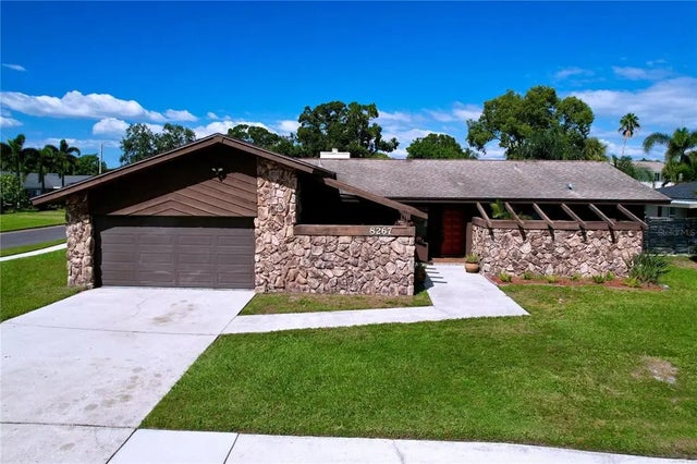 8267 Norwood Road, SEMINOLE