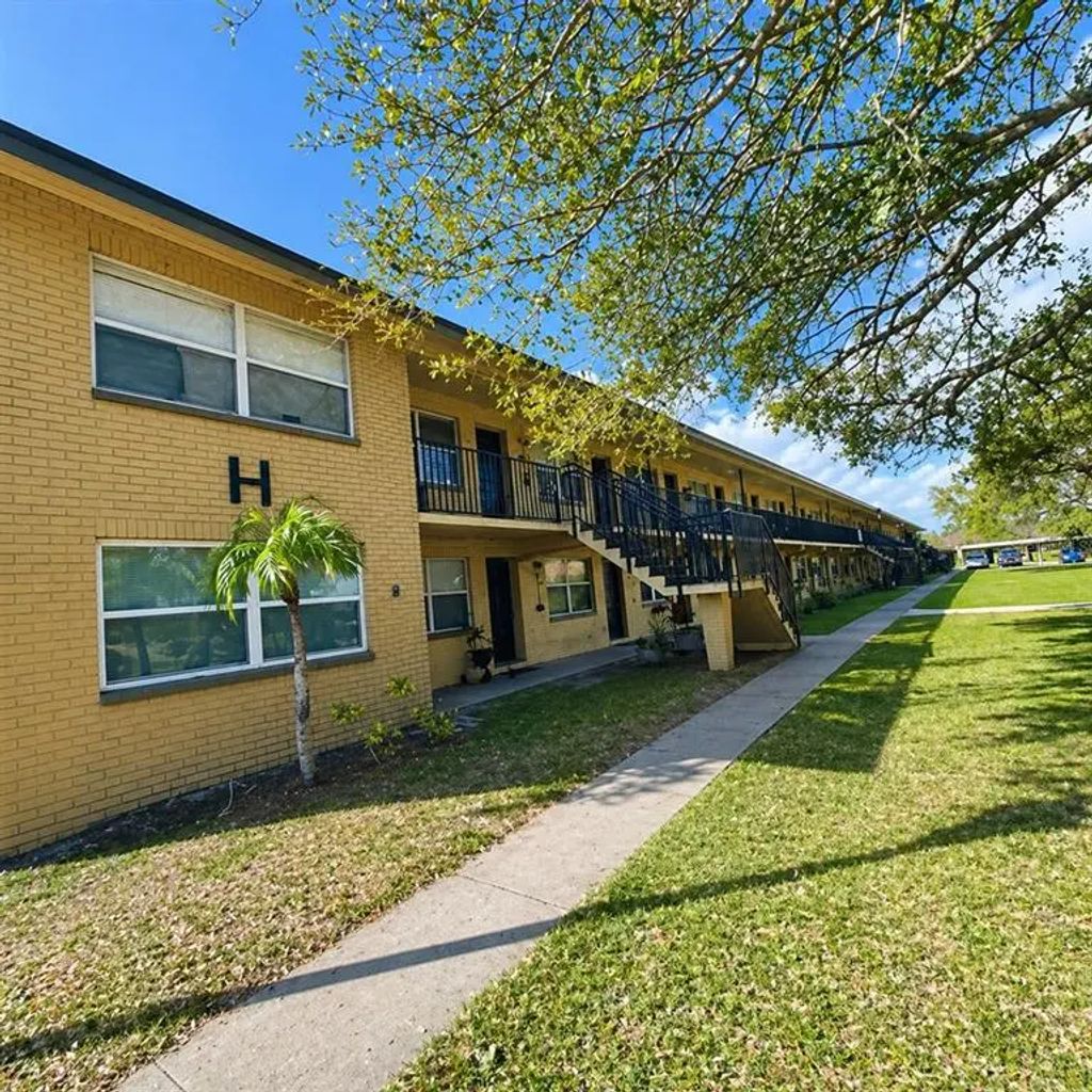 2501 Harn Boulevard H27, CLEARWATER