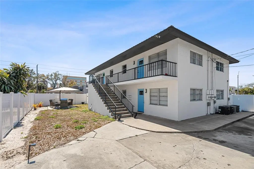 2016 5th Street, SARASOTA