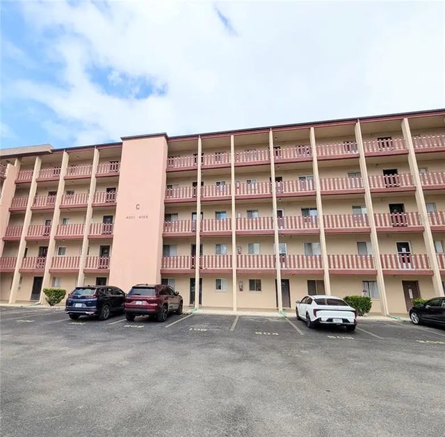 4137 Lake Bayshore Drive C505, BRADENTON